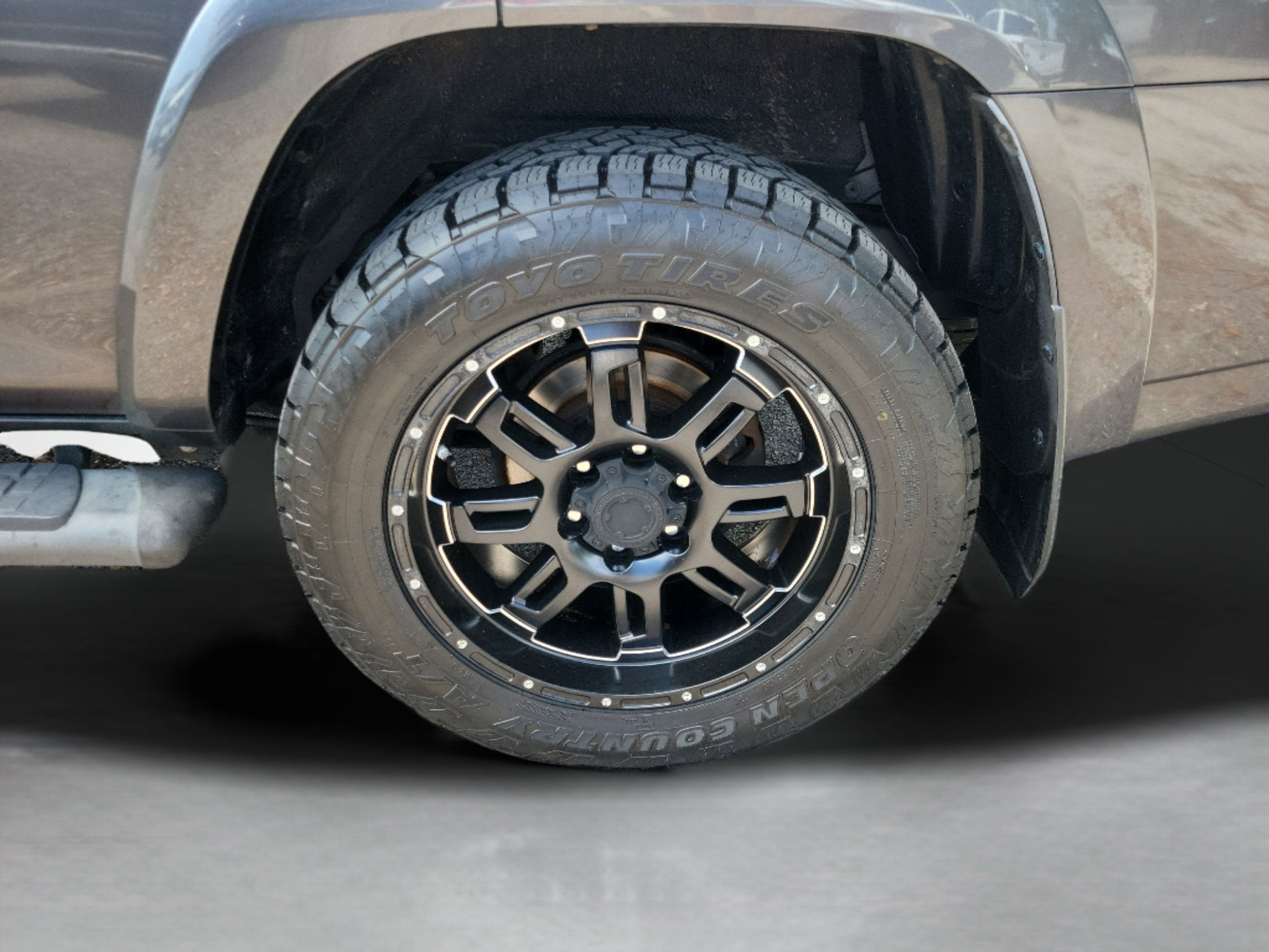 Used 2016 Toyota 4Runner SR5 RWD image 5