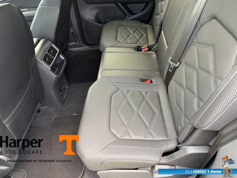 Used 2024 Volkswagen Atlas Cross Sport SE w/ Black Wheel Package FWD image 10