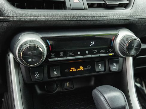Certified 2023 Toyota RAV4 XLE w/ Convenience Package FWD image 21