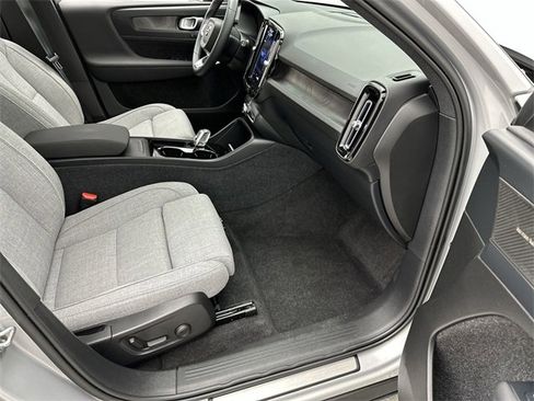 Certified 2023 Volvo XC40 Recharge Ultimate image 24