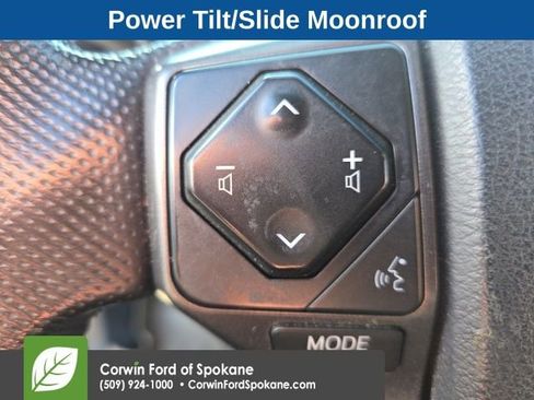 Used 2016 Toyota Tacoma TRD Sport image 8