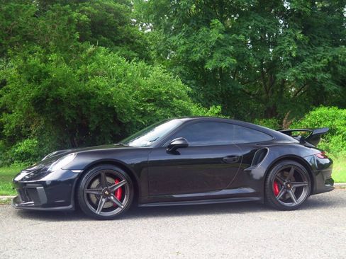 Used 2014 Porsche 911 Turbo S AWD/4WD image 2