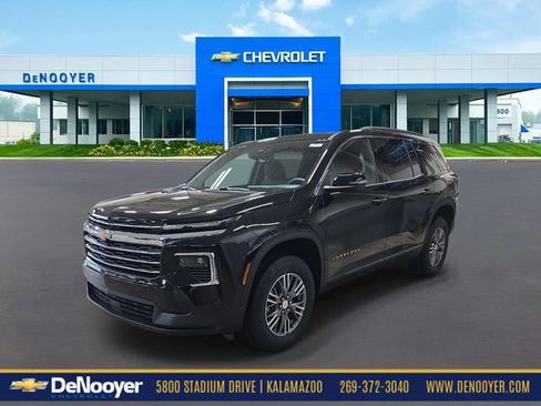 New 2026 Chevrolet Traverse LT w/ Driver Confidence Package image 1