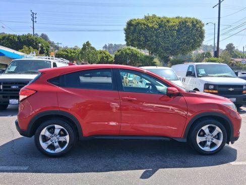 Used 2017 Honda HR-V EX image 7
