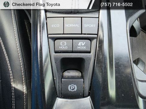 Certified 2025 Toyota Camry SE image 19