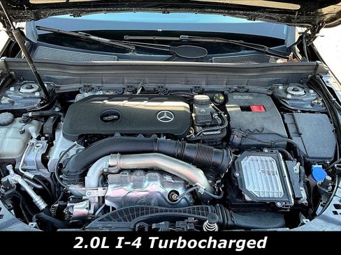 Used 2025 Mercedes-Benz GLB 250 image 29
