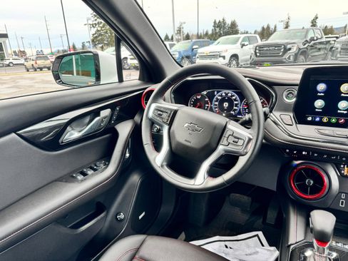 Used 2025 Chevrolet Blazer RS w/ Driver Confidence II Package image 24