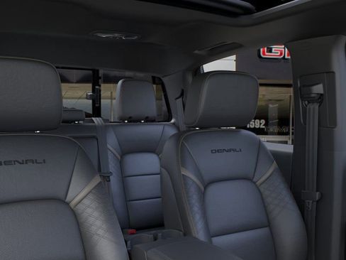 New 2026 GMC Canyon Denali image 24