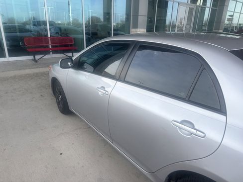 Used 2012 Toyota Corolla LE image 7