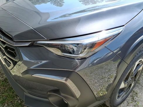 Used 2024 Subaru Crosstrek 2.5i Limited w/ Crosstrek Mirror Package AWD/4WD image 2