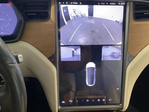 Used 2020 Tesla Model X Long Range image 15