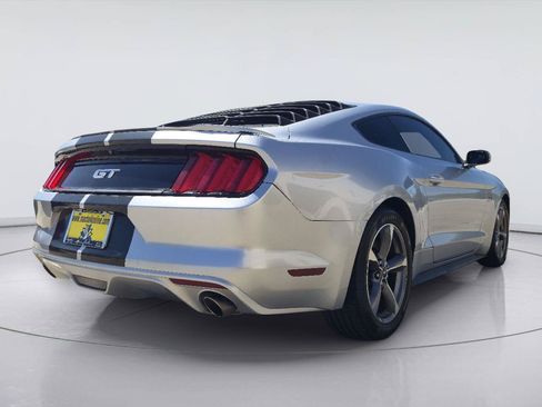 Used 2016 Ford Mustang GT RWD image 5