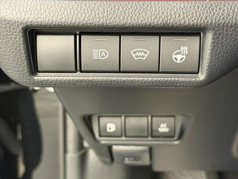 Certified 2025 Toyota Prius Plug-In Hybrid FWD image 29