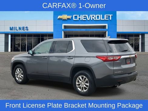 Used 2021 Chevrolet Traverse LS image 3