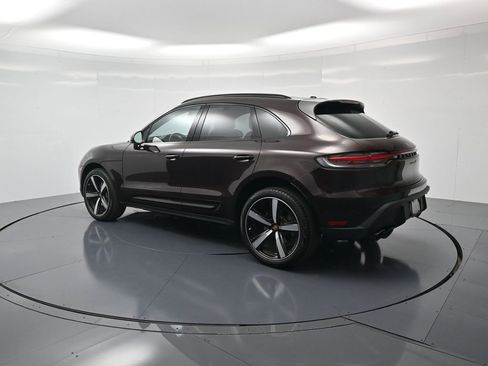Certified 2023 Porsche Macan Turbo image 3