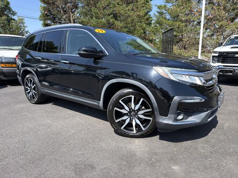 Used 2019 Honda Pilot Elite image 2