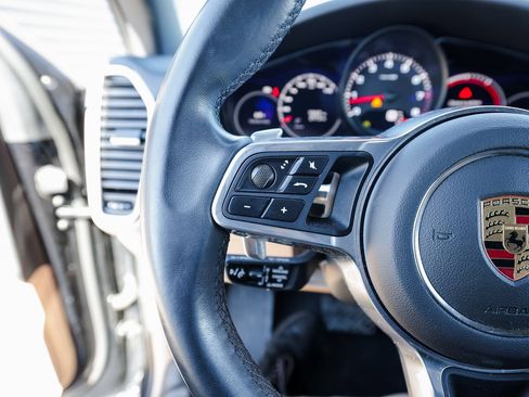 Certified 2023 Porsche Cayenne image 17