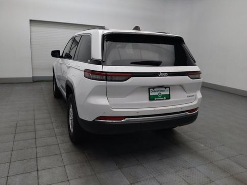 Used 2024 Jeep Grand Cherokee Laredo RWD image 5