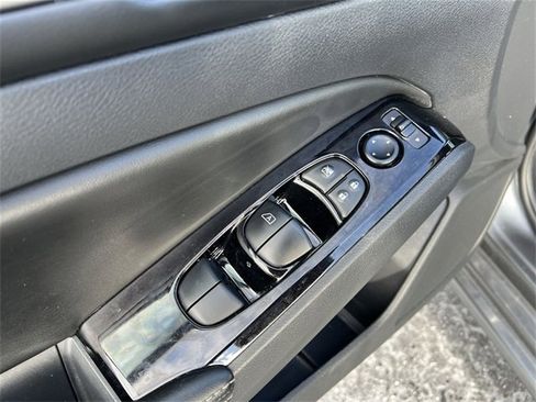 Used 2023 Nissan Altima 2.5 SV image 15