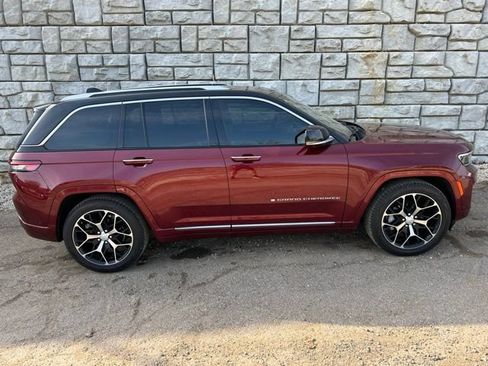 Certified 2022 Jeep Grand Cherokee Summit image 6