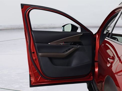 New 2025 MAZDA CX-30 2.5 Turbo w/ Premium Plus Pkg image 17