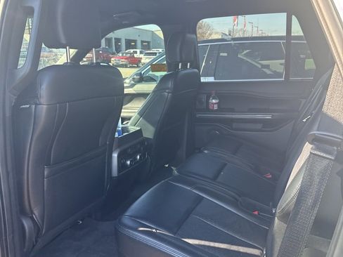 Used 2019 Ford Expedition XLT w/ Equipment Group 202A image 4