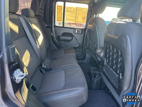 Used 2023 Jeep Gladiator Mojave w/ Cold Weather Group image 44