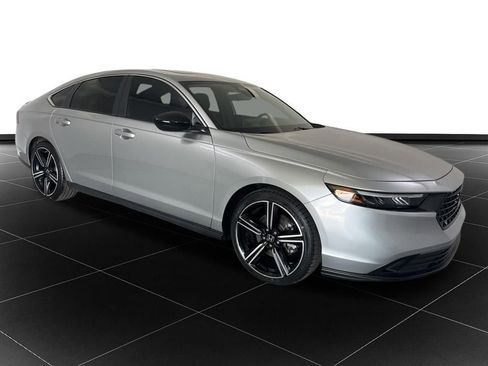 Used 2024 Honda Accord Sport image 5