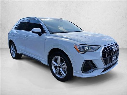 Used 2022 Audi Q3 2.0T Premium AWD/4WD image 3