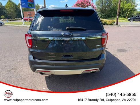 Used 2017 Ford Explorer XLT w/ Equipment Group 202A AWD/4WD image 4
