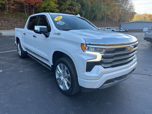 Used 2023 Chevrolet Silverado 1500 High Country w/ High Country Premium Package image 5