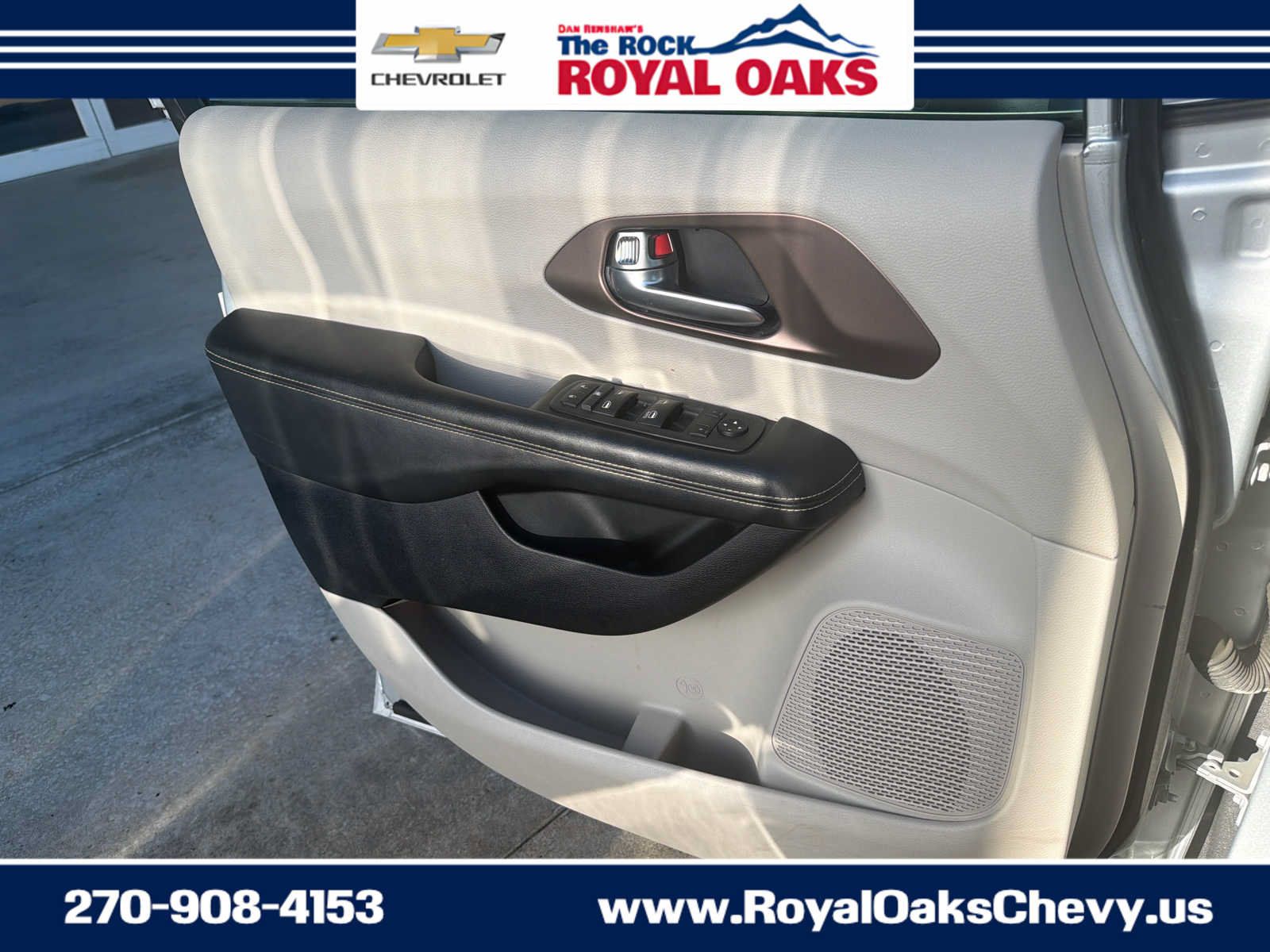 Used 2023 Chrysler Voyager LX FWD image 22