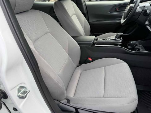 Used 2024 Toyota Prius LE image 8