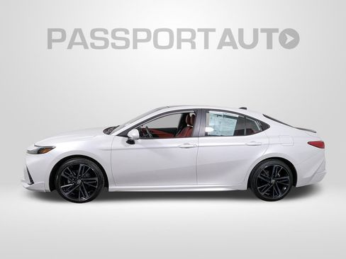 Used 2026 Toyota Camry XSE AWD/4WD image 2