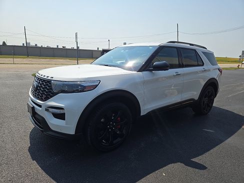 Certified 2022 Ford Explorer ST w/ Equipment Group 401A image 7