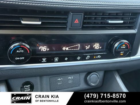 Used 2024 Nissan Rogue SV image 18