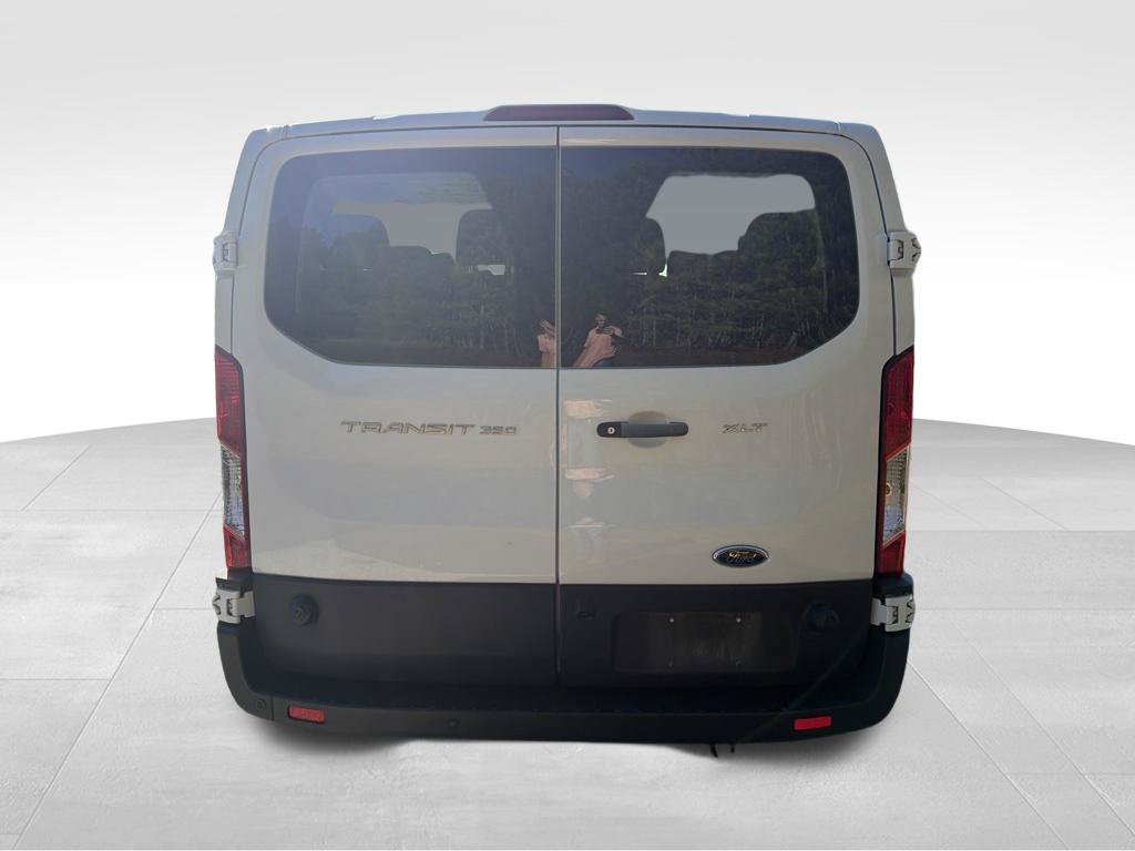 Used 2024 Ford Transit 350 XLT RWD image 5