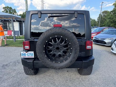 Used 2017 Jeep Wrangler Sport w/ Quick Order Package 24S AWD/4WD image 4