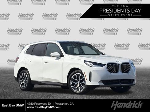 Used 2025 BMW X3 xDrive30i w/ Premium Package image 1
