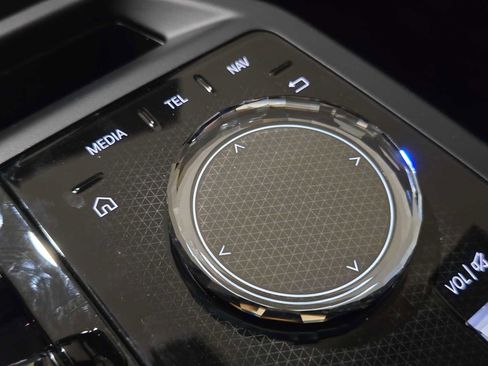 New 2026 BMW iX xDrive45 w/ M Sport Package image 33