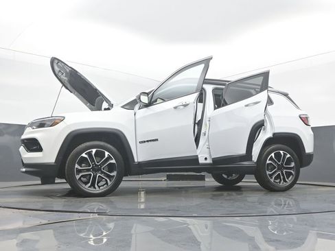 Used 2022 Jeep Compass Limited w/ Sun and Sound Group image 59