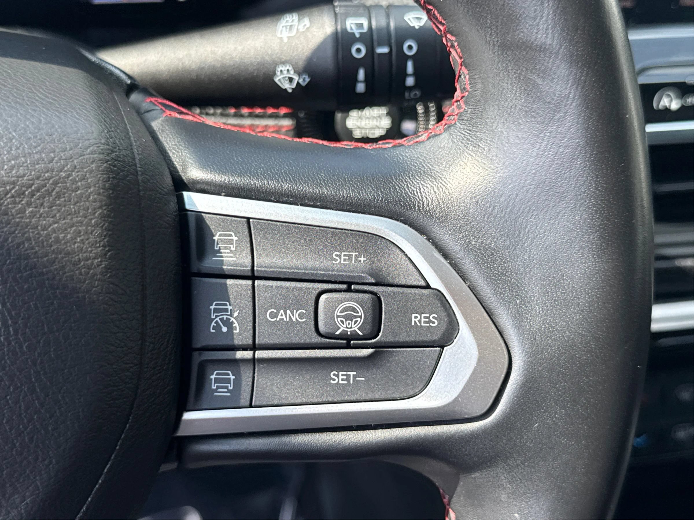 Used 2022 Jeep Compass Trailhawk w/ Trailhawk Elite Group AWD/4WD image 37