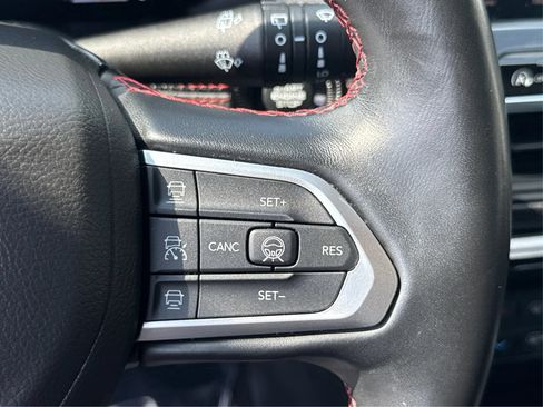 Used 2022 Jeep Compass Trailhawk w/ Trailhawk Elite Group AWD/4WD image 37