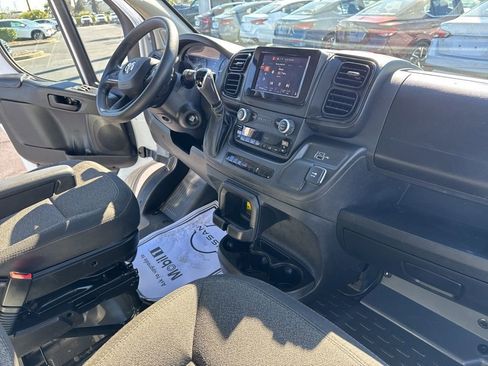 Used 2024 RAM ProMaster 2500 image 19