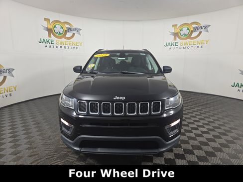Used 2019 Jeep Compass Sport image 2