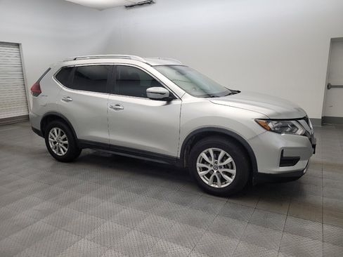 Used 2018 Nissan Rogue SV FWD image 11