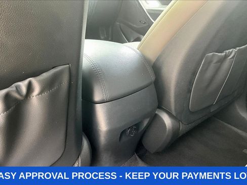 Used 2017 Hyundai Santa Fe Sport w/ 2.4L Tech Package 04 AWD/4WD image 13
