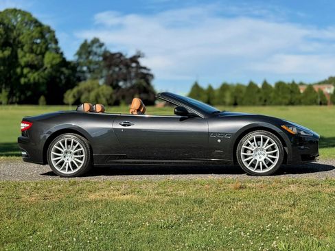 Used 2010 Maserati GranTurismo Convertible RWD image 28