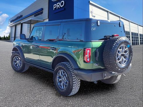 New 2025 Ford Bronco Badlands image 2