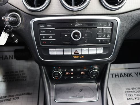 Used 2018 Mercedes-Benz CLA 250 4MATIC image 27
